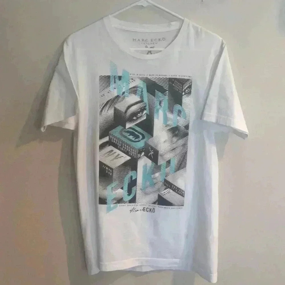 Marc‎ Ecko Cut & Sew graphic T-shirt size large